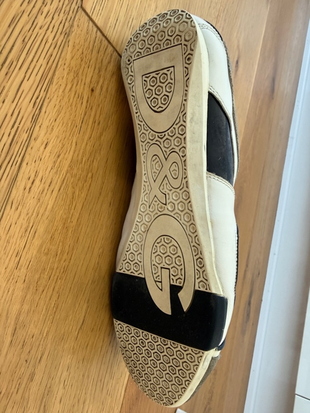 Dolce & Gabana Retro Sneakers - Picture 5 of 5